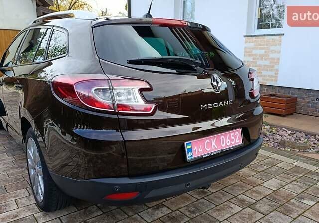 Коричневый Рено Меган, объемом двигателя 1.6 л и пробегом 229 тыс. км за 8700 $, фото 10 на Automoto.ua