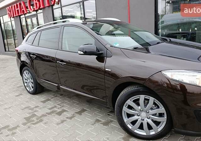 Коричневый Рено Меган, объемом двигателя 1.6 л и пробегом 274 тыс. км за 8700 $, фото 37 на Automoto.ua