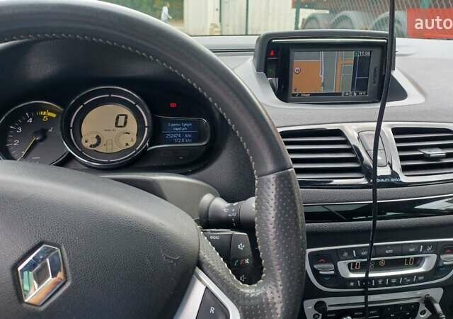 Коричневый Рено Меган, объемом двигателя 1.46 л и пробегом 255 тыс. км за 7800 $, фото 4 на Automoto.ua