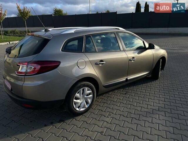 Рено Меган 2012 в Луцке на Automoto.ua Коричневый Рено Меган, объемом двигателя 1.46 л и пробегом 260 тыс. км за 7200 $, фото 9 на Automoto.ua