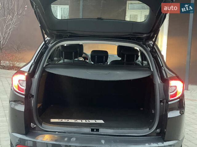 Коричневый Рено Меган, объемом двигателя 1.5 л и пробегом 197 тыс. км за 9200 $, фото 47 на Automoto.ua