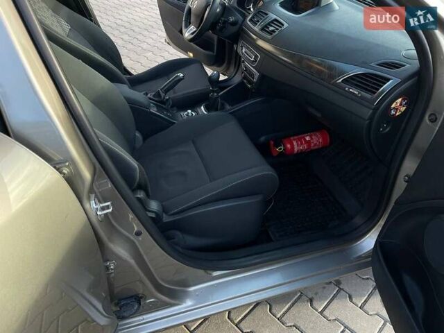 Рено Меган 2012 в Луцке на Automoto.ua Коричневый Рено Меган, объемом двигателя 1.46 л и пробегом 260 тыс. км за 7200 $, фото 25 на Automoto.ua