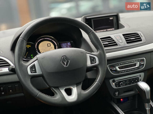 Коричневий Рено Меган, об'ємом двигуна 1.46 л та пробігом 314 тис. км за 8300 $, фото 48 на Automoto.ua