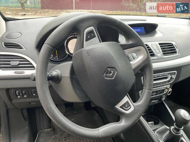 Коричневый Рено Меган, объемом двигателя 1.5 л и пробегом 225 тыс. км за 7200 $, фото 9 на Automoto.ua