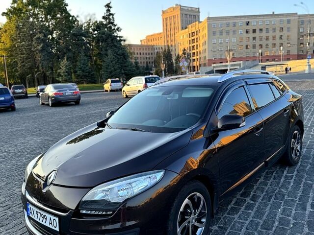 Коричневый Рено Меган, объемом двигателя 1.5 л и пробегом 229 тыс. км за 7500 $, фото 6 на Automoto.ua