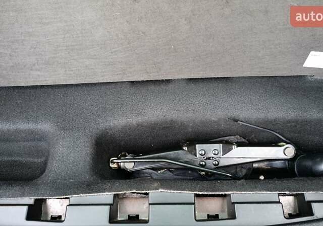 Коричневый Рено Меган, объемом двигателя 1.6 л и пробегом 274 тыс. км за 8700 $, фото 77 на Automoto.ua