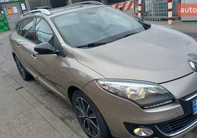 Коричневый Рено Меган, объемом двигателя 1.46 л и пробегом 255 тыс. км за 7800 $, фото 2 на Automoto.ua