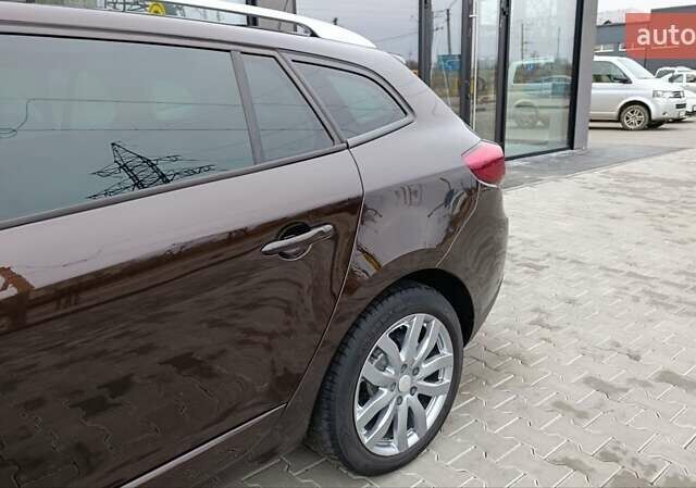 Коричневый Рено Меган, объемом двигателя 1.6 л и пробегом 274 тыс. км за 8700 $, фото 19 на Automoto.ua