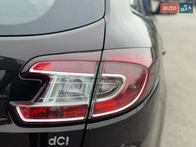 Коричневий Рено Меган, об'ємом двигуна 1.5 л та пробігом 197 тис. км за 8950 $, фото 11 на Automoto.ua