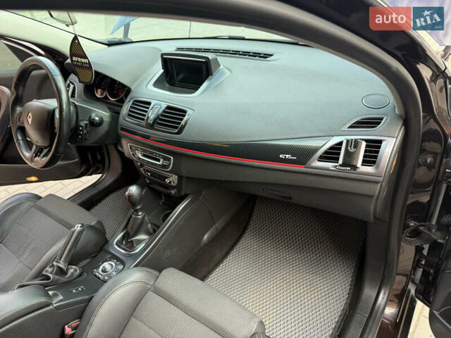 Коричневый Рено Меган, объемом двигателя 1.6 л и пробегом 1 тыс. км за 9000 $, фото 12 на Automoto.ua