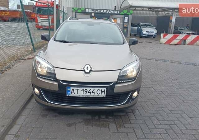 Коричневый Рено Меган, объемом двигателя 1.46 л и пробегом 255 тыс. км за 7800 $, фото 1 на Automoto.ua