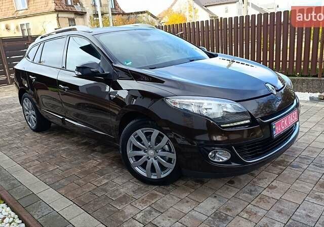 Коричневый Рено Меган, объемом двигателя 1.6 л и пробегом 229 тыс. км за 8700 $, фото 30 на Automoto.ua