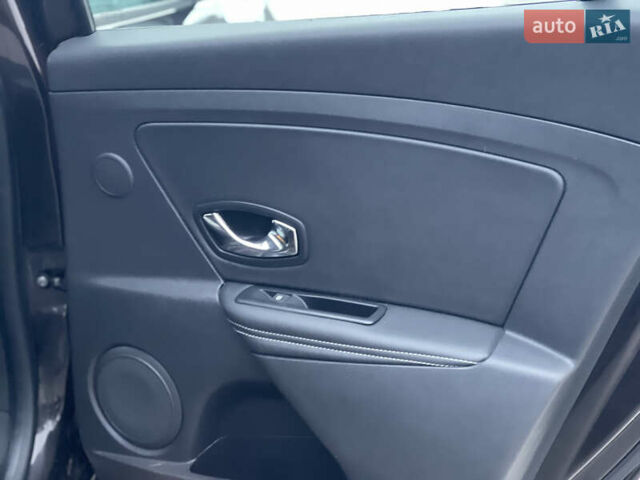 Коричневий Рено Меган, об'ємом двигуна 1.5 л та пробігом 197 тис. км за 8950 $, фото 42 на Automoto.ua