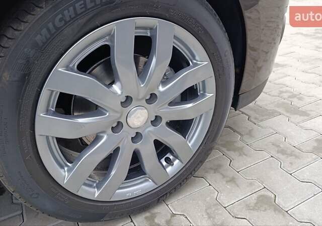 Коричневый Рено Меган, объемом двигателя 1.6 л и пробегом 274 тыс. км за 8700 $, фото 87 на Automoto.ua