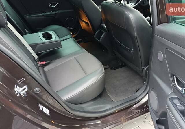 Коричневый Рено Меган, объемом двигателя 1.6 л и пробегом 274 тыс. км за 8700 $, фото 70 на Automoto.ua