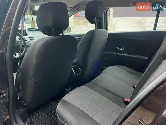 Коричневий Рено Меган, об'ємом двигуна 1.46 л та пробігом 380 тис. км за 6700 $, фото 19 на Automoto.ua