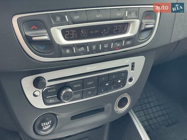 Коричневый Рено Меган, объемом двигателя 1.5 л и пробегом 311 тыс. км за 8200 $, фото 2 на Automoto.ua