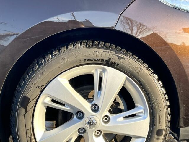 Коричневый Рено Меган, объемом двигателя 1.5 л и пробегом 244 тыс. км за 8600 $, фото 5 на Automoto.ua