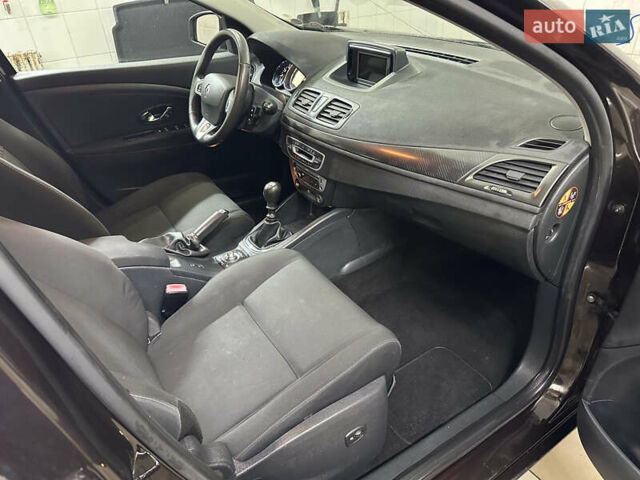 Коричневый Рено Меган, объемом двигателя 1.46 л и пробегом 248 тыс. км за 7250 $, фото 18 на Automoto.ua