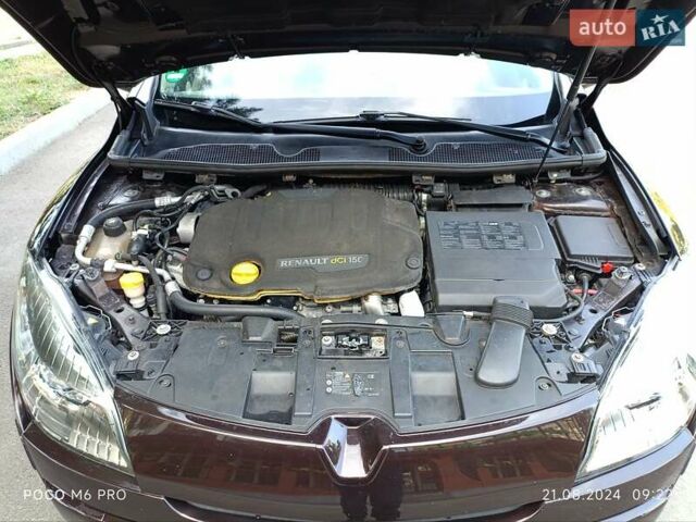 Коричневый Рено Меган, объемом двигателя 2 л и пробегом 288 тыс. км за 8999 $, фото 7 на Automoto.ua