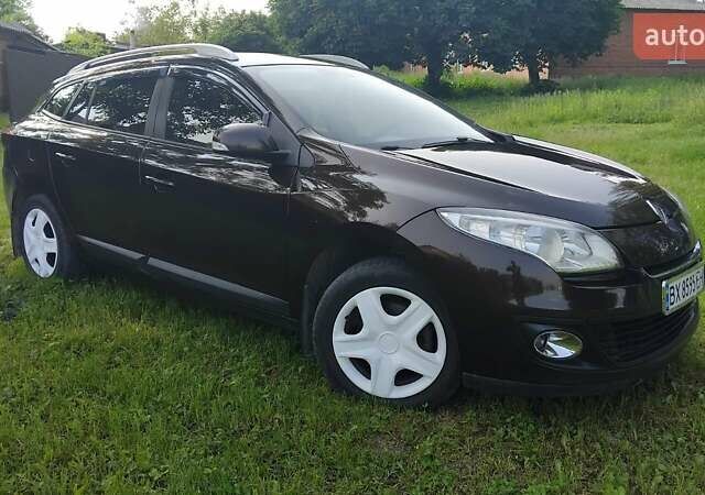 Коричневый Рено Меган, объемом двигателя 1.46 л и пробегом 355 тыс. км за 7600 $, фото 19 на Automoto.ua