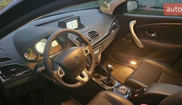 Коричневый Рено Меган, объемом двигателя 1.5 л и пробегом 263 тыс. км за 8500 $, фото 8 на Automoto.ua