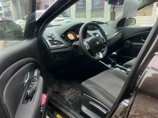 Коричневый Рено Меган, объемом двигателя 1.5 л и пробегом 380 тыс. км за 6700 $, фото 9 на Automoto.ua