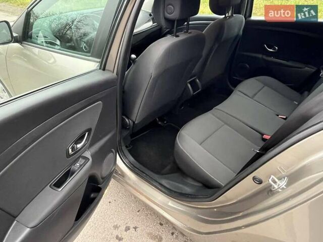 Коричневый Рено Меган, объемом двигателя 1.46 л и пробегом 262 тыс. км за 7850 $, фото 12 на Automoto.ua