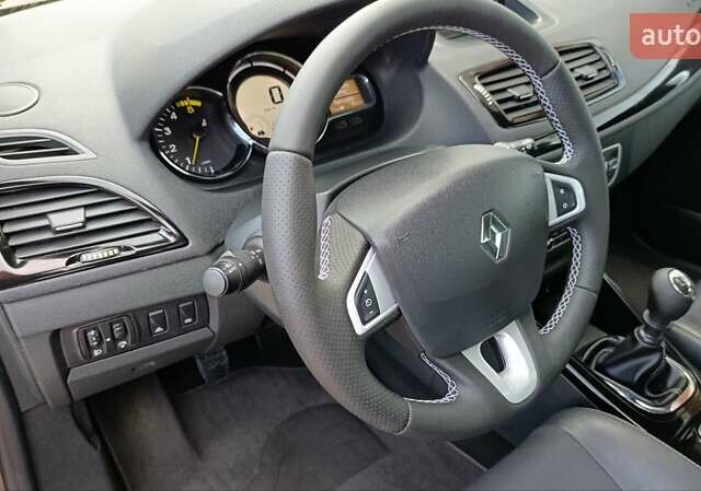 Коричневый Рено Меган, объемом двигателя 1.6 л и пробегом 229 тыс. км за 8700 $, фото 50 на Automoto.ua