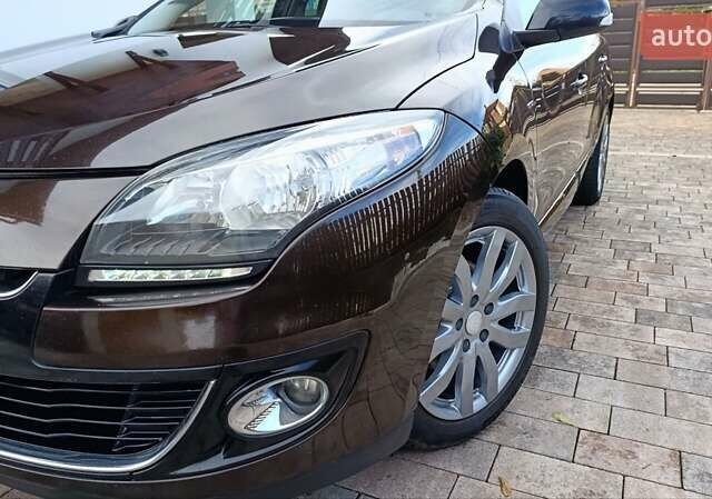 Коричневый Рено Меган, объемом двигателя 1.6 л и пробегом 229 тыс. км за 8700 $, фото 18 на Automoto.ua