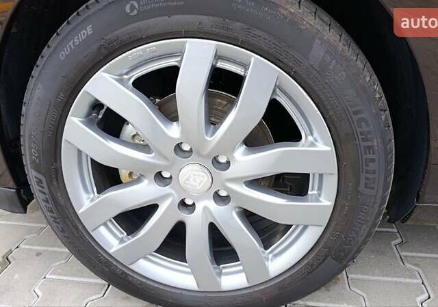 Коричневый Рено Меган, объемом двигателя 1.6 л и пробегом 274 тыс. км за 8700 $, фото 84 на Automoto.ua