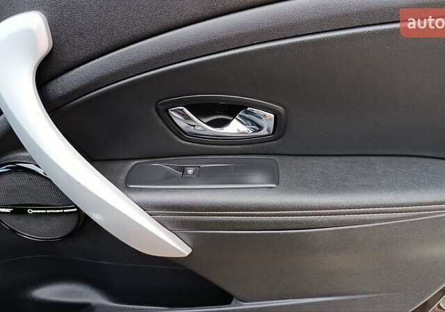 Коричневый Рено Меган, объемом двигателя 1.6 л и пробегом 229 тыс. км за 8700 $, фото 71 на Automoto.ua