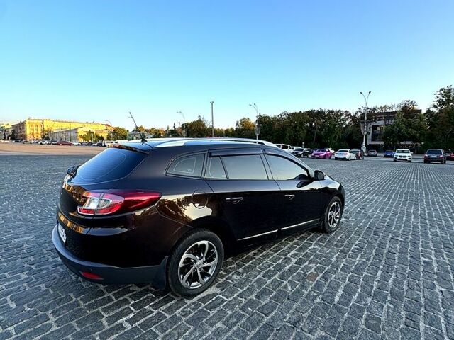 Коричневый Рено Меган, объемом двигателя 1.5 л и пробегом 229 тыс. км за 7500 $, фото 9 на Automoto.ua