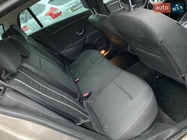 Коричневий Рено Меган, об'ємом двигуна 1.46 л та пробігом 314 тис. км за 8300 $, фото 64 на Automoto.ua