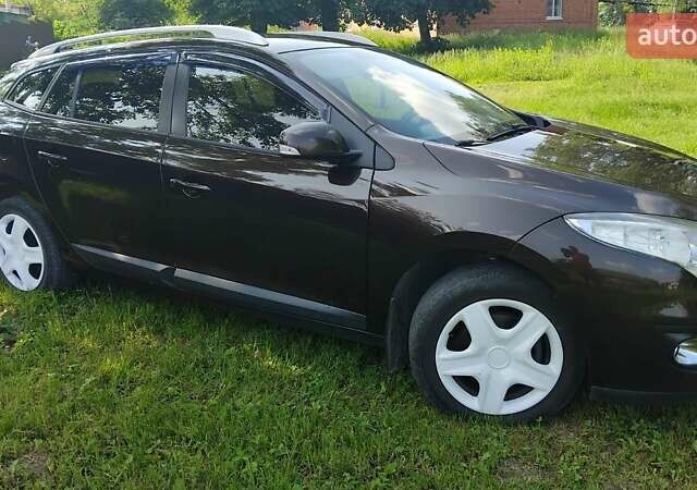 Коричневый Рено Меган, объемом двигателя 1.46 л и пробегом 355 тыс. км за 7600 $, фото 4 на Automoto.ua