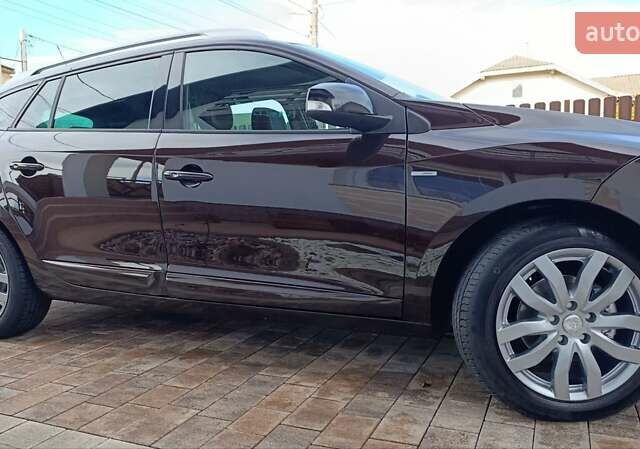 Коричневый Рено Меган, объемом двигателя 1.6 л и пробегом 229 тыс. км за 8700 $, фото 31 на Automoto.ua