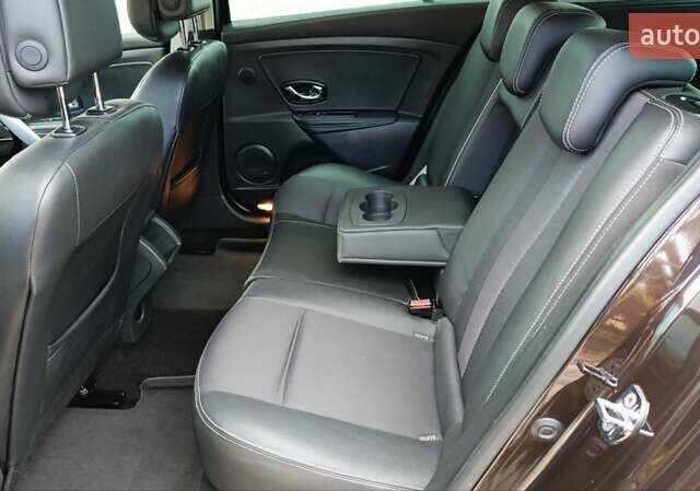 Коричневый Рено Меган, объемом двигателя 1.6 л и пробегом 229 тыс. км за 8700 $, фото 65 на Automoto.ua