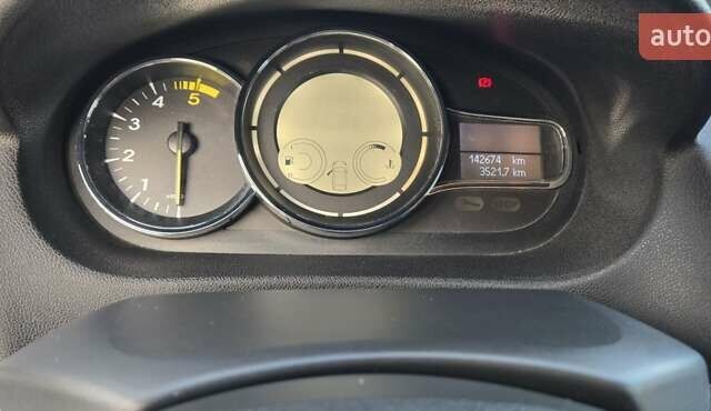 Коричневый Рено Меган, объемом двигателя 1.46 л и пробегом 143 тыс. км за 7500 $, фото 27 на Automoto.ua