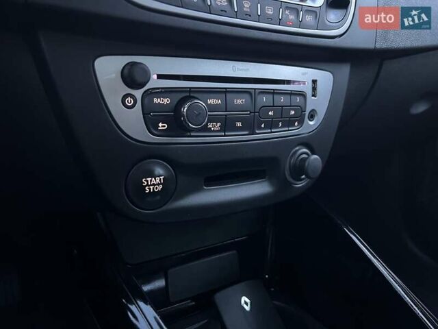 Коричневый Рено Меган, объемом двигателя 1.46 л и пробегом 223 тыс. км за 8999 $, фото 123 на Automoto.ua