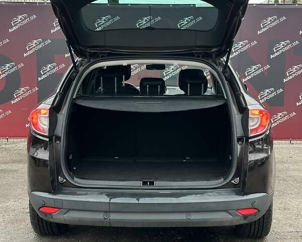 Коричневый Рено Меган, объемом двигателя 1.6 л и пробегом 189 тыс. км за 9200 $, фото 10 на Automoto.ua