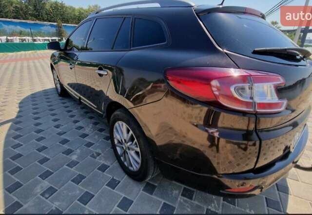 Коричневый Рено Меган, объемом двигателя 1.46 л и пробегом 350 тыс. км за 6000 $, фото 2 на Automoto.ua