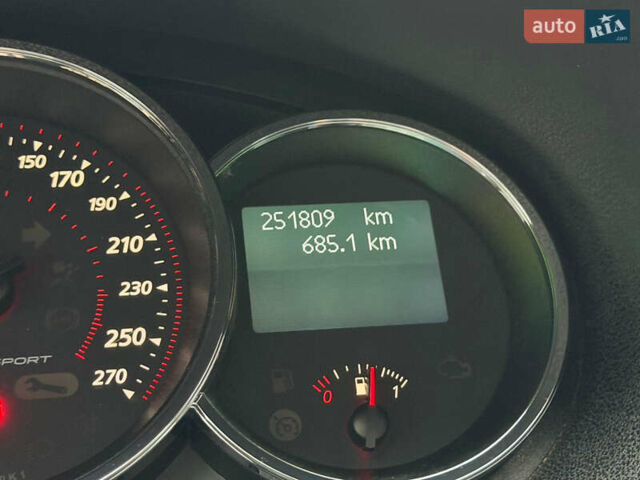 Коричневый Рено Меган, объемом двигателя 1.5 л и пробегом 252 тыс. км за 9300 $, фото 26 на Automoto.ua