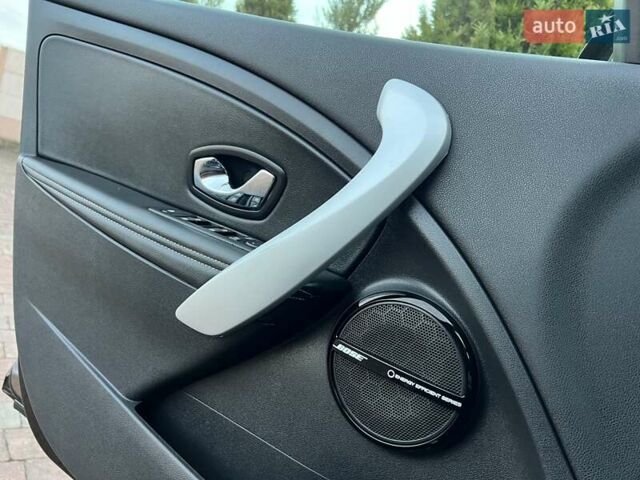 Коричневый Рено Меган, объемом двигателя 1.46 л и пробегом 223 тыс. км за 8999 $, фото 73 на Automoto.ua