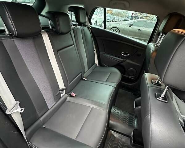 Коричневый Рено Меган, объемом двигателя 1.6 л и пробегом 189 тыс. км за 8700 $, фото 14 на Automoto.ua