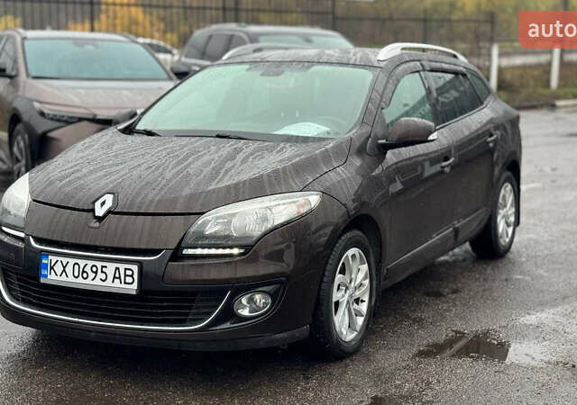 Коричневый Рено Меган, объемом двигателя 1.5 л и пробегом 250 тыс. км за 8200 $, фото 2 на Automoto.ua