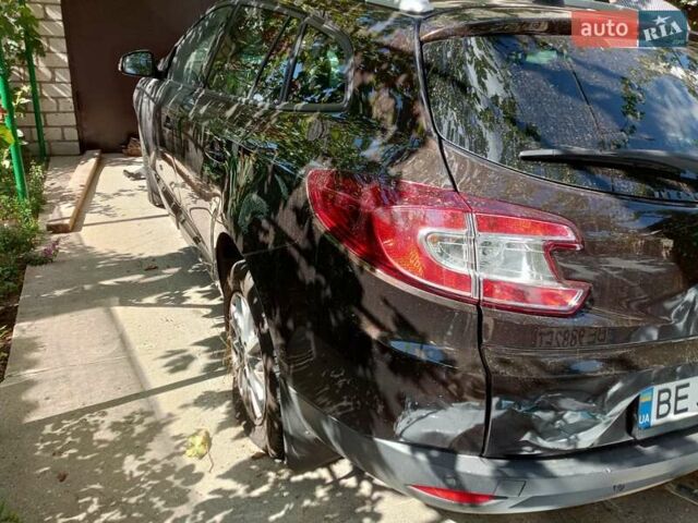 Рено Меган 2013 в Николаеве на Automoto.ua Коричневый Рено Меган, объемом двигателя 1.46 л и пробегом 304 тыс. км за 4500 $, фото 31 на Automoto.ua