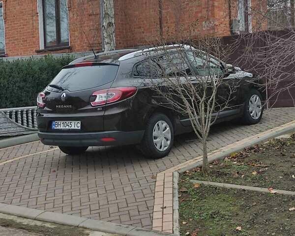 Коричневый Рено Меган, объемом двигателя 1.46 л и пробегом 143 тыс. км за 7500 $, фото 4 на Automoto.ua