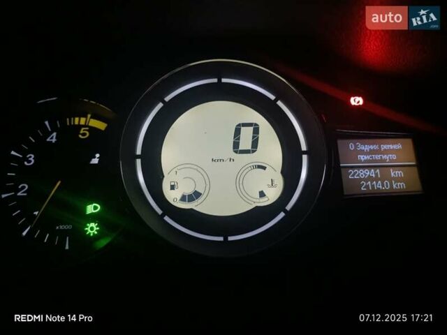 Коричневий Рено Меган, об'ємом двигуна 1.5 л та пробігом 229 тис. км за 9250 $, фото 19 на Automoto.ua