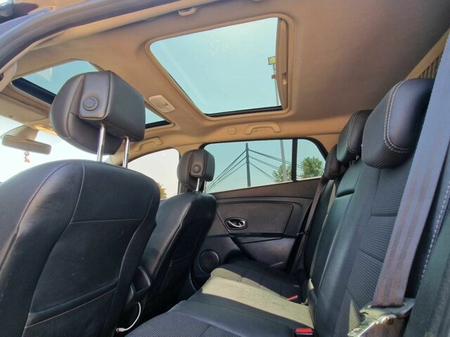 Коричневый Рено Меган, объемом двигателя 1.5 л и пробегом 350 тыс. км за 6000 $, фото 4 на Automoto.ua