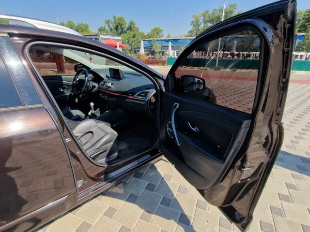 Коричневый Рено Меган, объемом двигателя 1.5 л и пробегом 350 тыс. км за 6000 $, фото 20 на Automoto.ua